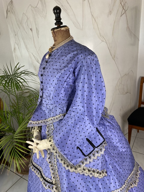 6 antique victorian dress 1866