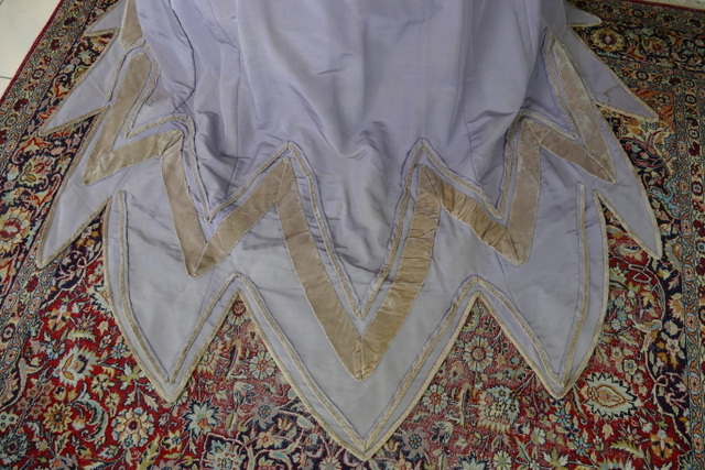 26 antique reception gown 1866