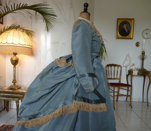 10 antique reception gown 1865