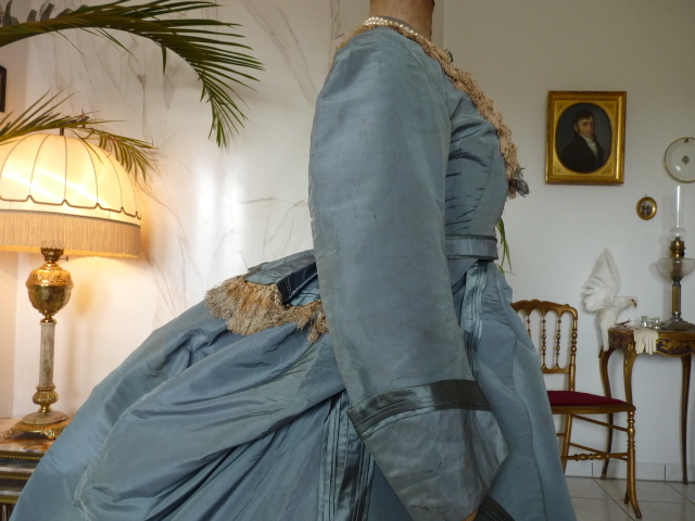 11 antique reception gown 1865