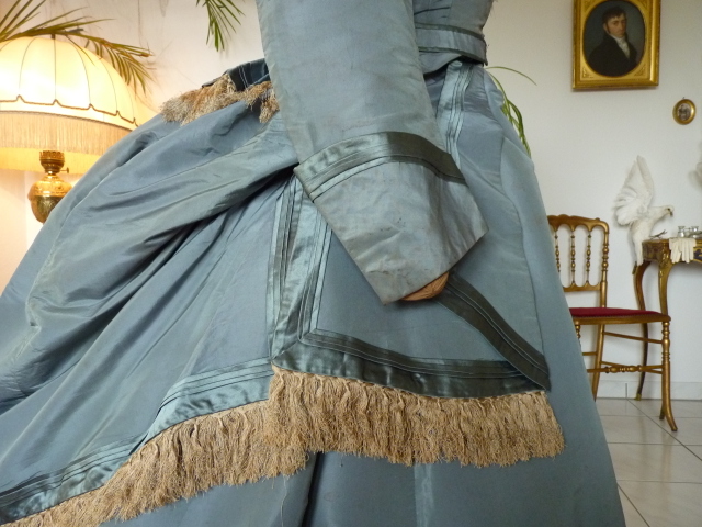 12 antique reception gown 1865