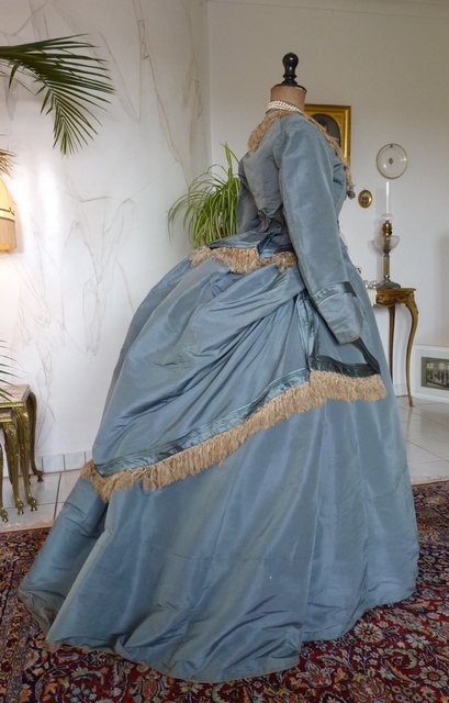 14 antique reception gown 1865