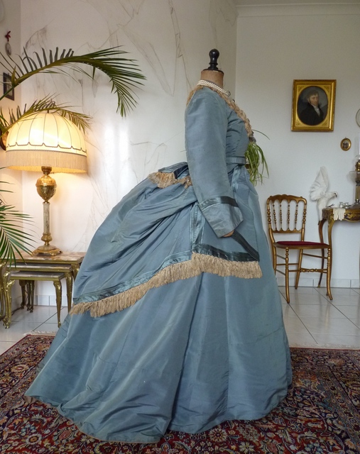 15 antique reception gown 1865