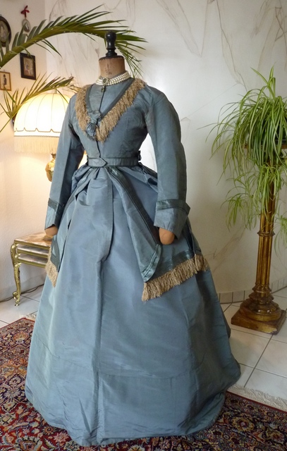 3 antique reception gown 1865