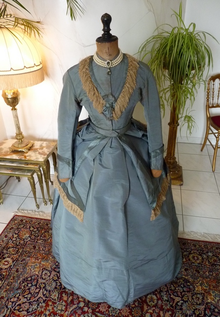 8 antique reception gown 1865