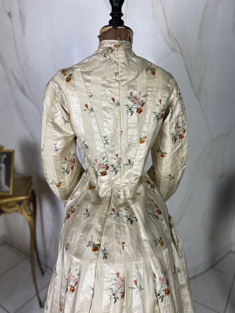 15 antique boudoir gown 1870