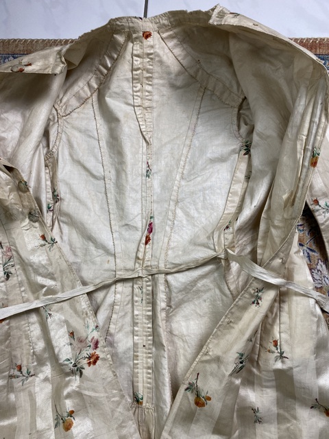 24 antique boudoir gown 1870