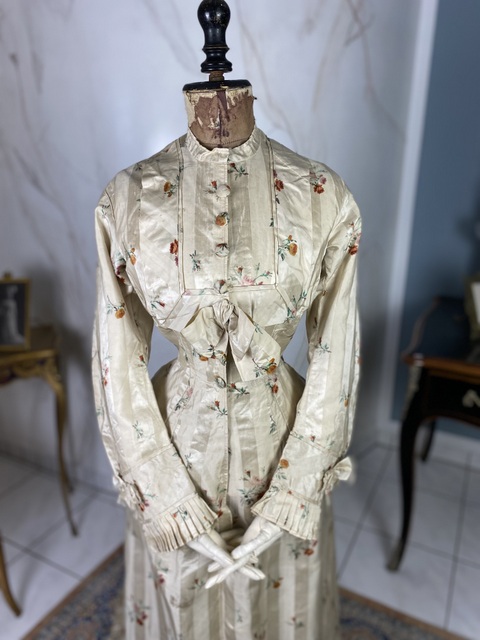 3 antique boudoir gown 1870