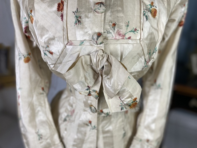 4 antique boudoir gown 1870