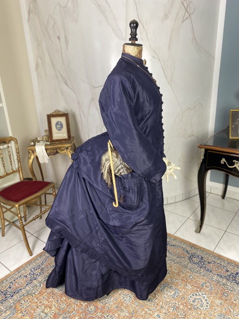 17 antique travel bustle dress 1875