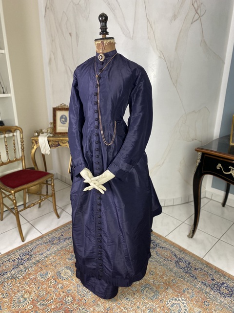 7 antique travel bustle dress 1875