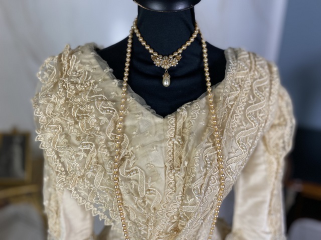1 antique wedding dress 1878