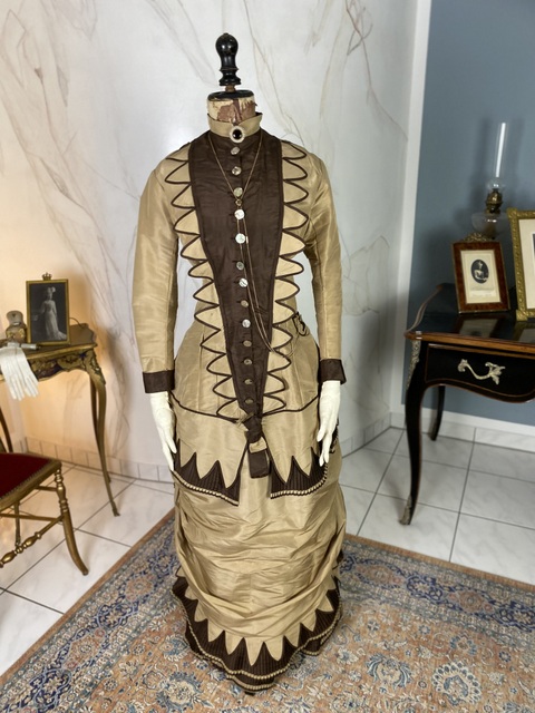 4 antique travel dress 1879
