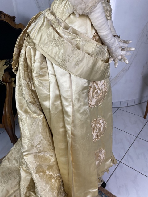 22 antique wedding dress 1879