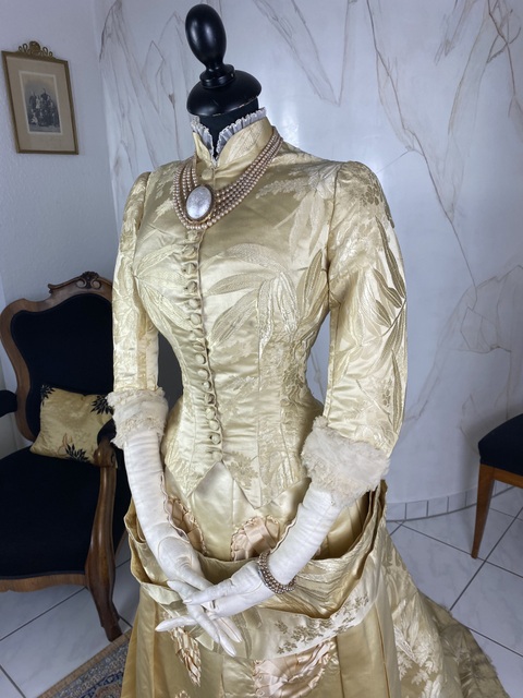 6 antique wedding dress 1879