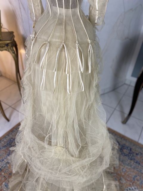 23 antique wedding dress 1879