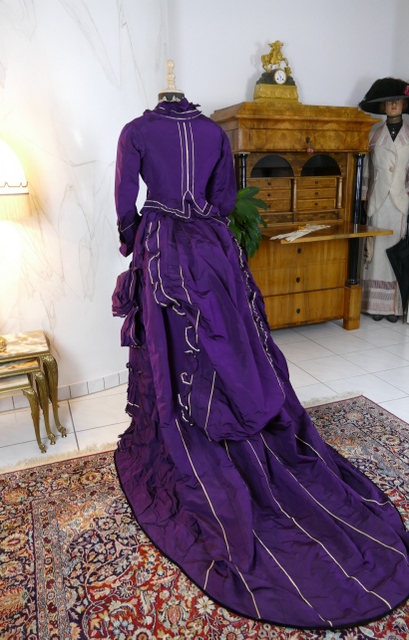 26 antique bustle dress 1874