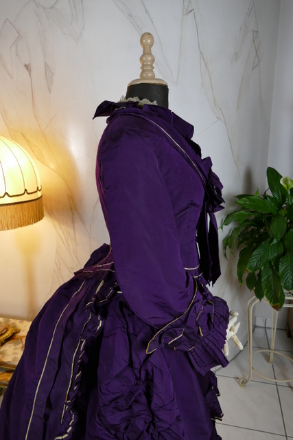 37 antique bustle dress 1874