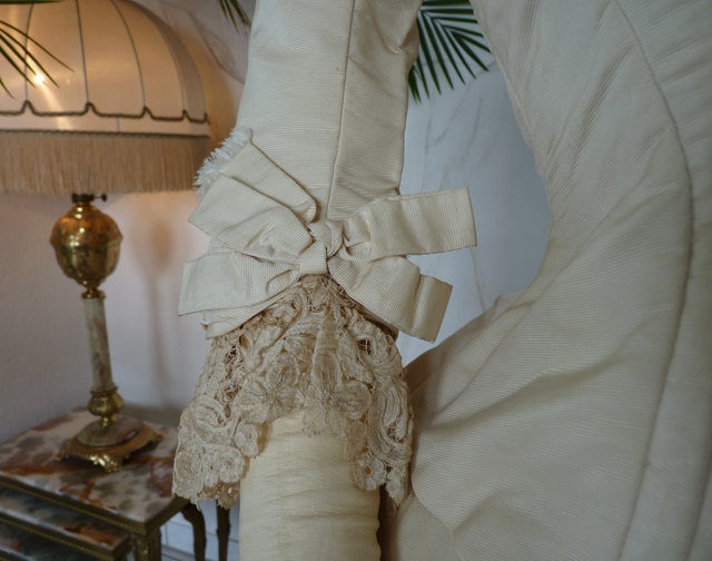 11 antikes Hochzeitskleid 1874