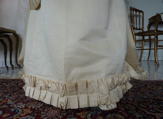 12 antikes Hochzeitskleid 1874