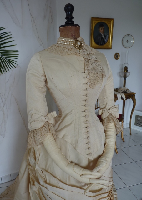 15 antikes Hochzeitskleid 1874