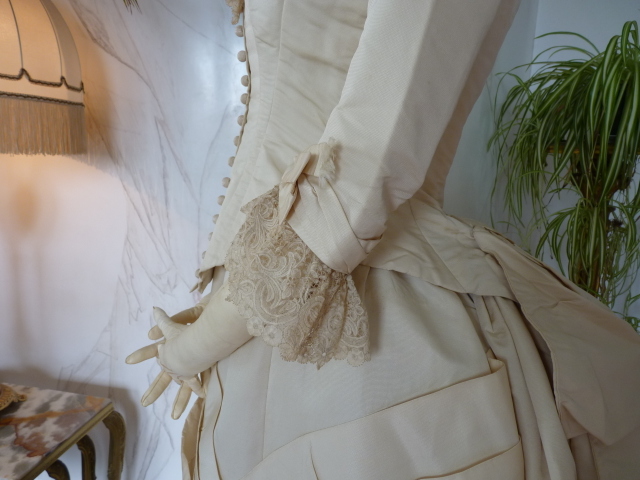 22 antique wedding gown 1874