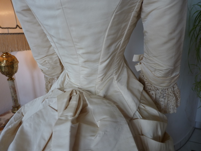 33 antique wedding gown 1874