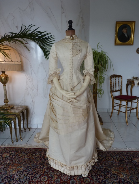 7 antikes Hochzeitskleid 1874