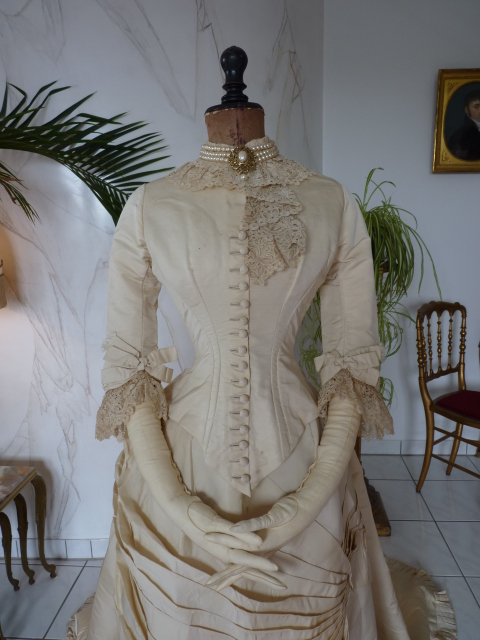 8 antikes Hochzeitskleid 1874