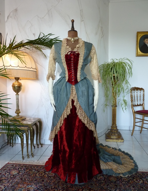 10 antique Ball gown 1876