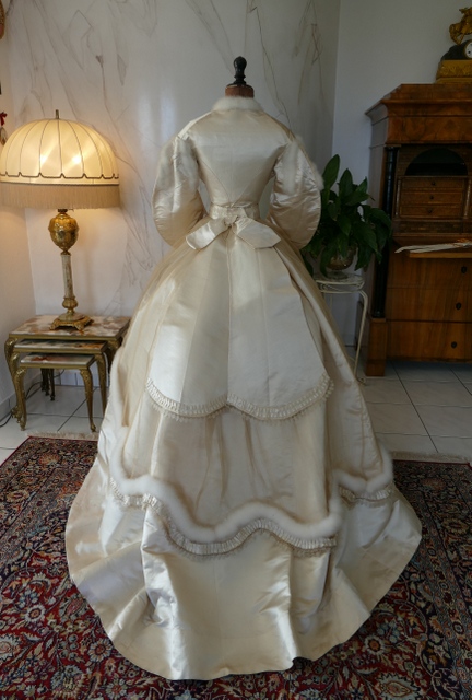 22 antique wedding dress 1876