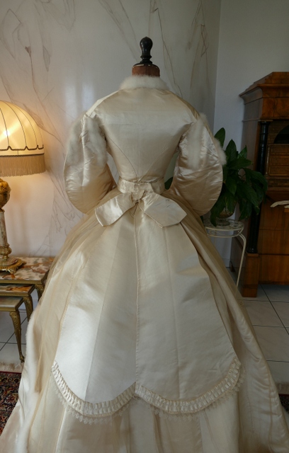 23 antique wedding dress 1876