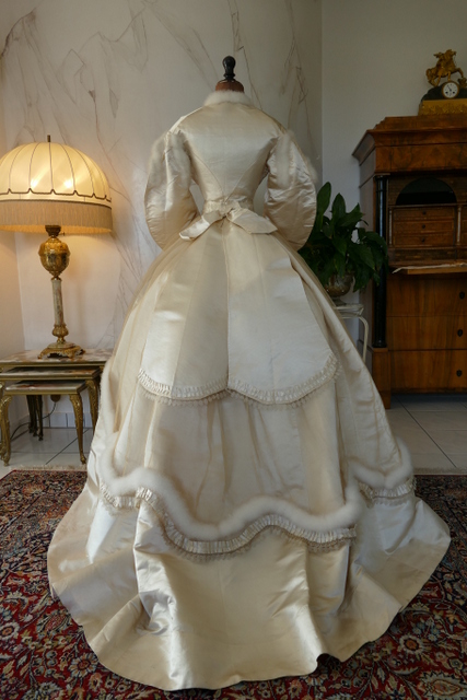 29 antique wedding dress 1876