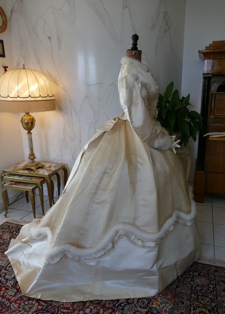 32 antique wedding dress 1876