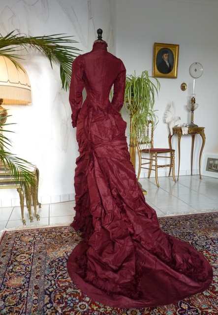 37 robe ancienne 1878