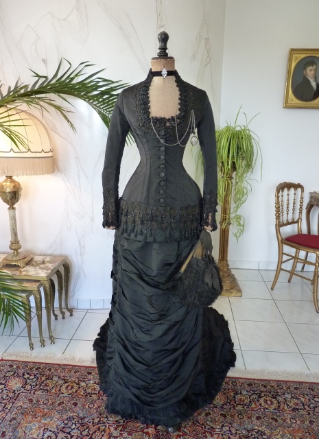 19 antique mourning dress 1879