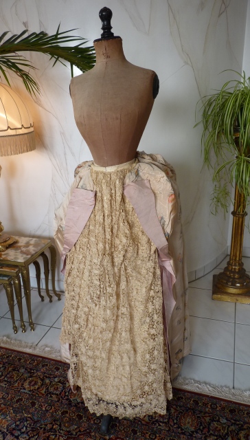 101 antique Ball gown 1880
