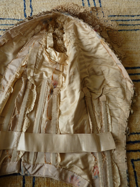 107 antique Ball gown 1880