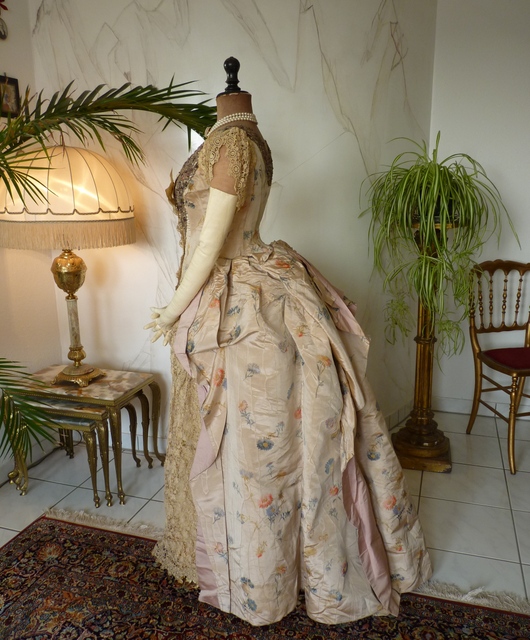 17 antique Ball gown 1880