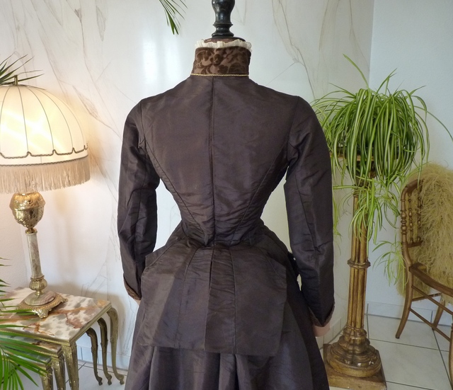 35 antique gown 1880