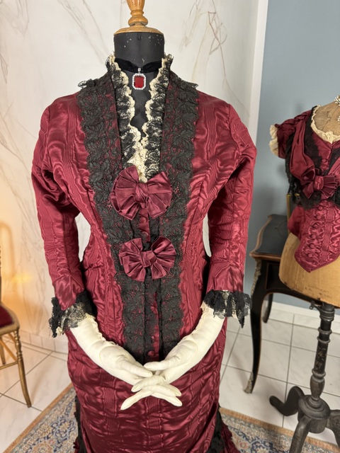 14 antique bustle dress 1880