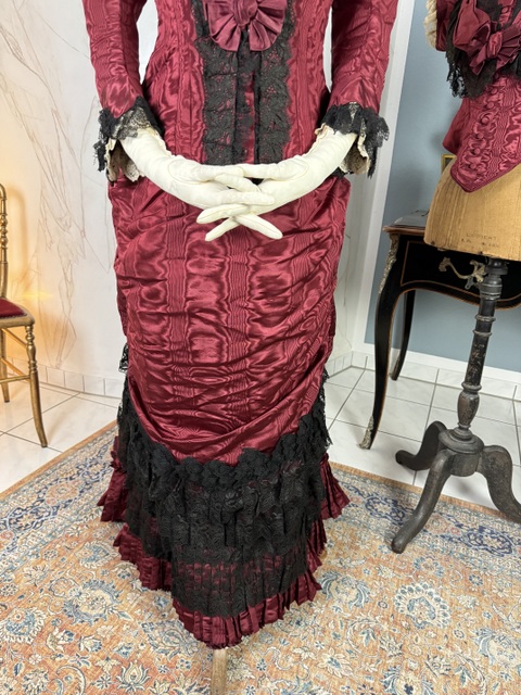 16 antique bustle dress 1880