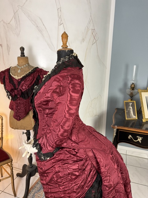 22 antique bustle dress 1880