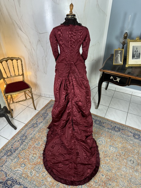 28 antique bustle dress 1880