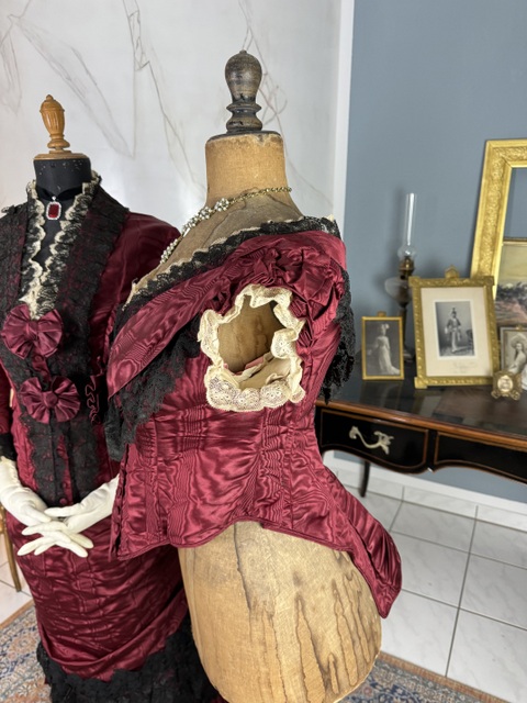 8 antique bustle dress 1880