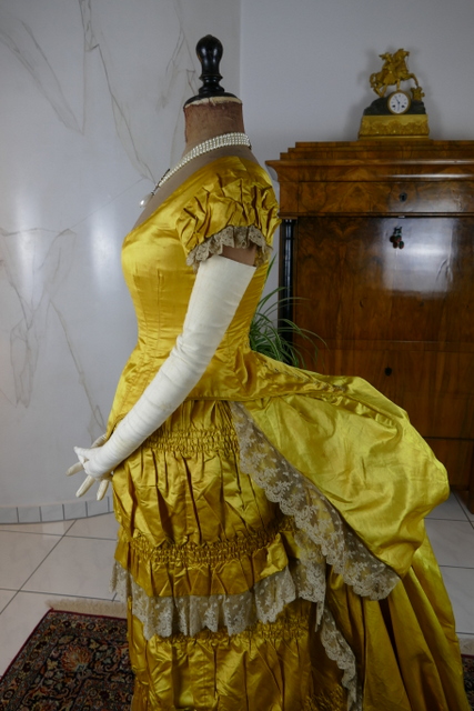 15 antique bustle dress 1882