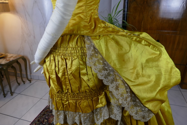 17 antique bustle dress 1882