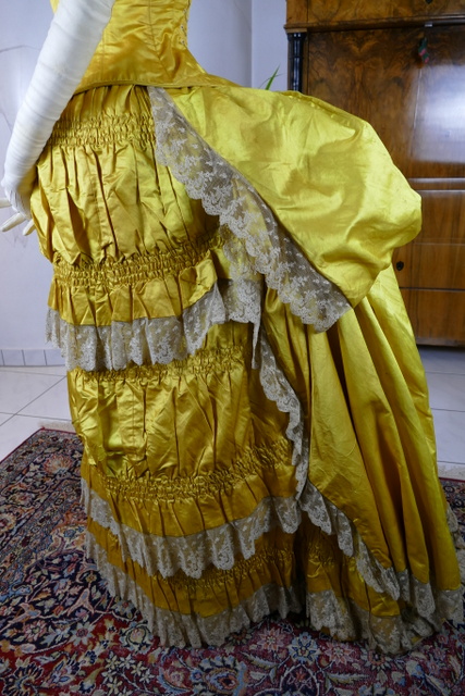 18 antique bustle dress 1882