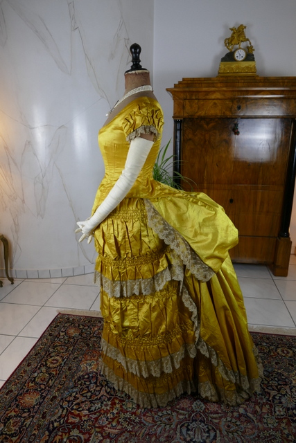 21 antique bustle dress 1882