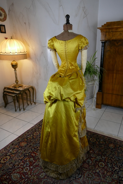 22 antique bustle dress 1882